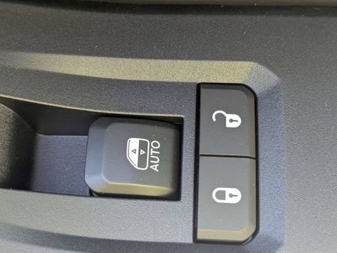 New 2026 Jeep Grand Cherokee Laredo RWD image 31
