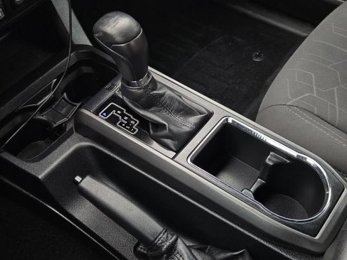 Used 2019 Toyota Tacoma TRD Sport RWD image 24