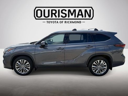 Used 2025 Toyota Highlander Platinum AWD/4WD image 7
