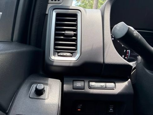 Used 2023 Nissan Frontier SV w/ SV Convenience Package RWD image 26