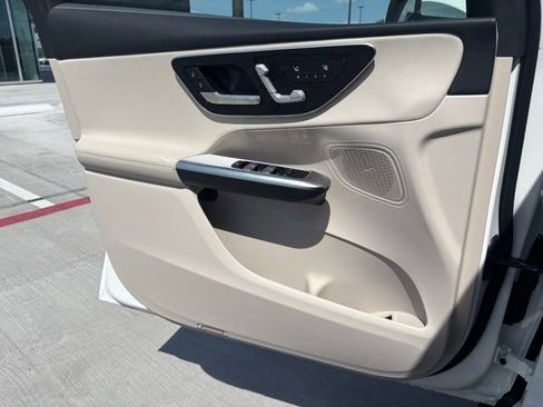 Used 2026 Mercedes-Benz GLC 300 image 10