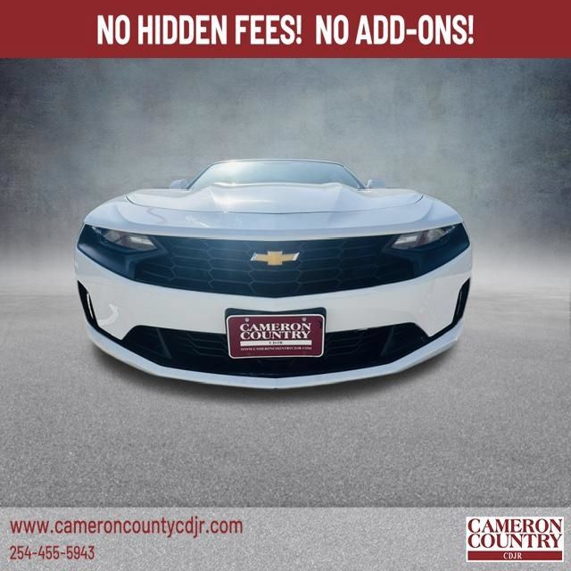 Used 2023 Chevrolet Camaro LT RWD image 2