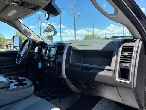 Used 2018 RAM 2500 Tradesman w/ Chrome Appearance Group AWD/4WD image 25