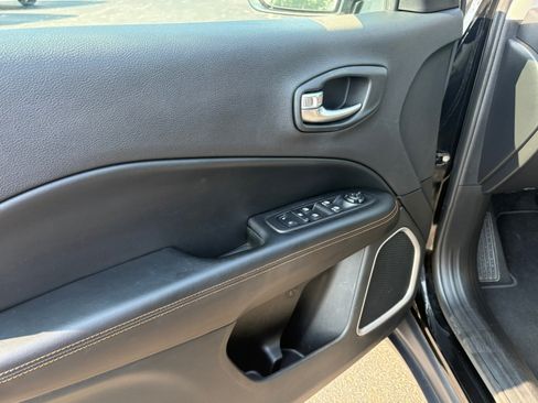 Used 2020 Jeep Compass Limited AWD/4WD image 15