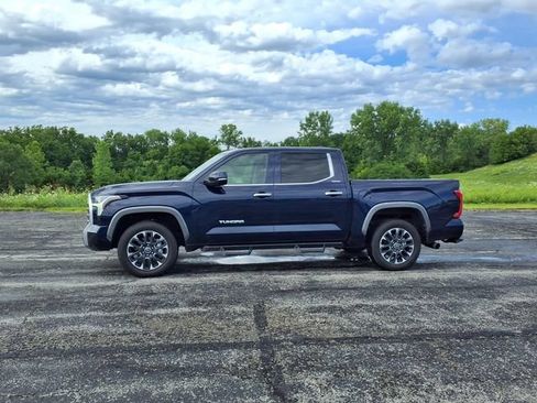 Used 2024 Toyota Tundra Limited AWD/4WD image 11