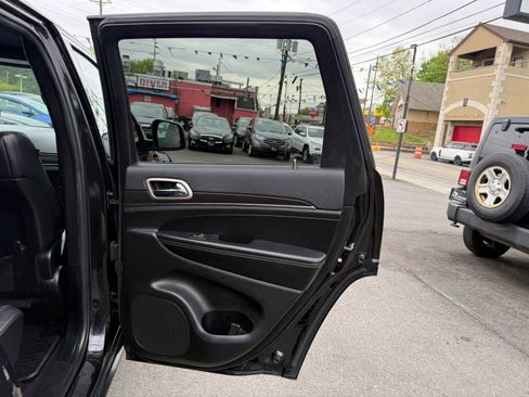 Used 2014 Jeep Grand Cherokee Limited image 46