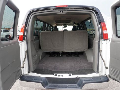 Used 2019 Chevrolet Express 3500 LT w/ LT Preferred Equipment Group RWD image 17