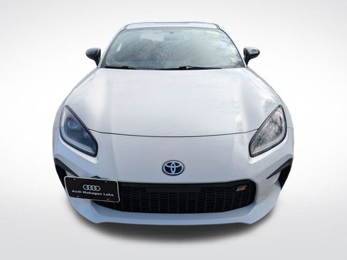Used 2023 Toyota GR86 Premium RWD image 8