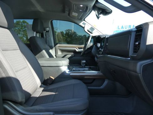 Used 2023 Chevrolet Silverado 1500 RST AWD/4WD image 13