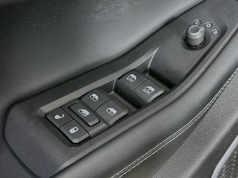 Used 2022 Jeep Grand Cherokee L Laredo w/ Luxury Tech Group I AWD/4WD image 29