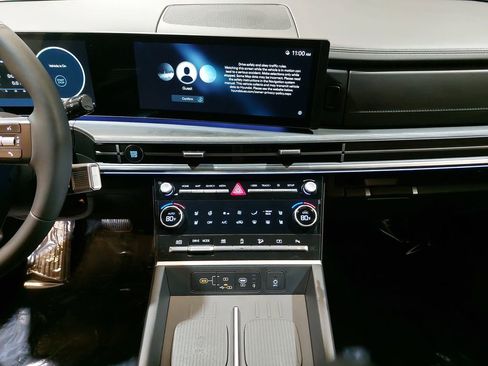 Used 2024 Hyundai Santa Fe Limited image 21