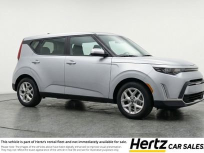 Used 2025 Kia Soul LX w/ LX Technology Package
