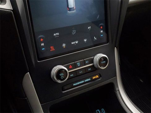 Certified 2022 Ford Edge SEL w/ Convenience Package image 21