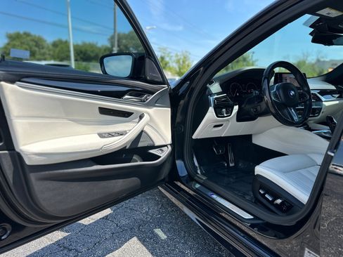 Used 2019 BMW M550i xDrive AWD/4WD image 16