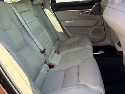 Used 2017 Volvo V90 T6 Cross Country image 19