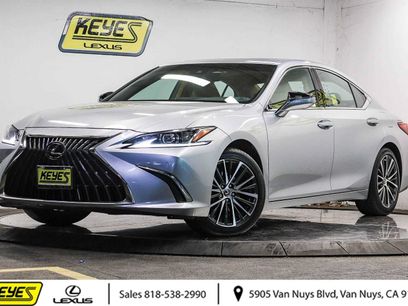 Used 2025 Lexus ES 350 w/ Premium Package