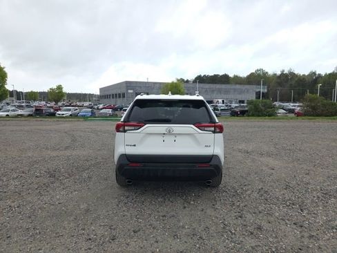 Used 2024 Toyota RAV4 XLE image 4