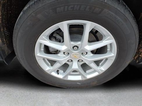 Used 2024 Chevrolet Equinox LT w/ LPO, Floor Liner Package image 10