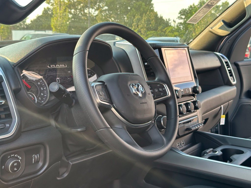 New 2026 RAM 1500 Express AWD/4WD image 24