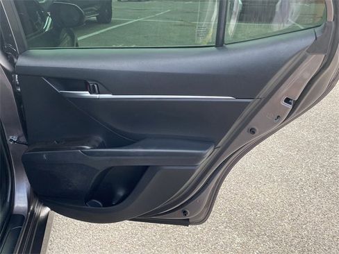 Used 2023 Toyota Camry LE image 12