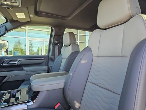 New 2026 Chevrolet Silverado 2500 ZR2 w/ LPO, Dark Essentials Package AWD/4WD image 25