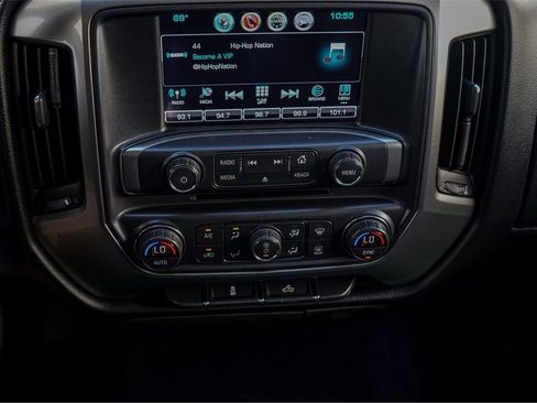 Used 2018 Chevrolet Silverado 1500 LT w/ All Star Edition image 40