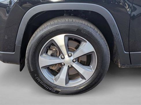 Used 2021 Jeep Cherokee Limited image 9