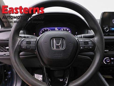 Used 2023 Honda Accord EX image 10