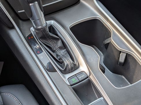 Used 2018 Honda Accord Sport image 16
