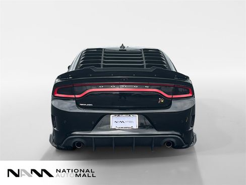 Used 2015 Dodge Charger R/T w/ Premium Group image 4