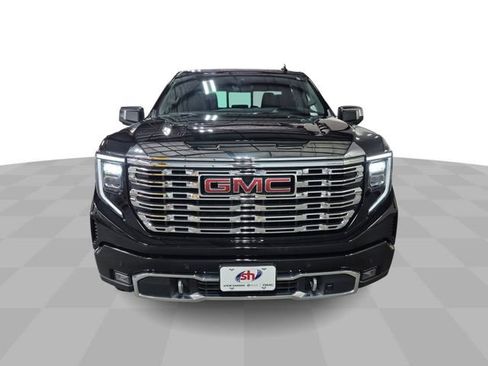 Certified 2022 GMC Sierra 1500 Denali w/ Technology Package AWD/4WD image 3