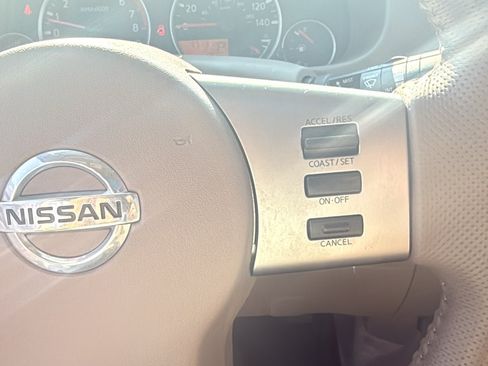Used 2012 Nissan Frontier SL w/ Moonroof Pkg RWD image 20