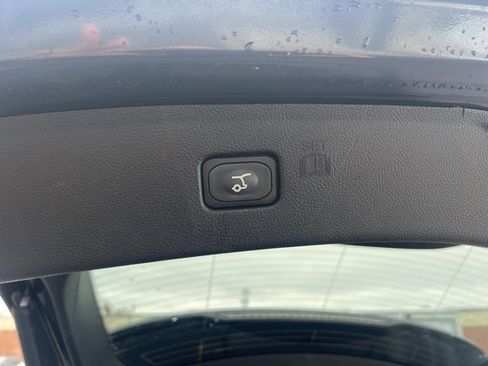 Used 2024 Ford Edge SEL w/ Convenience Package image 17