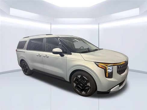 Used 2026 Kia Carnival EX FWD image 8