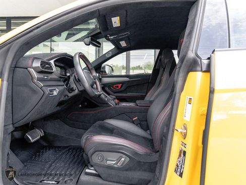 Used 2023 Lamborghini Urus Performante AWD/4WD image 25