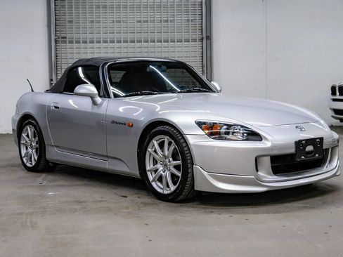 Used 2004 Honda S2000 image 5