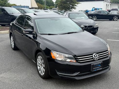 Used 2013 Volkswagen Passat 2.5 SE FWD image 3