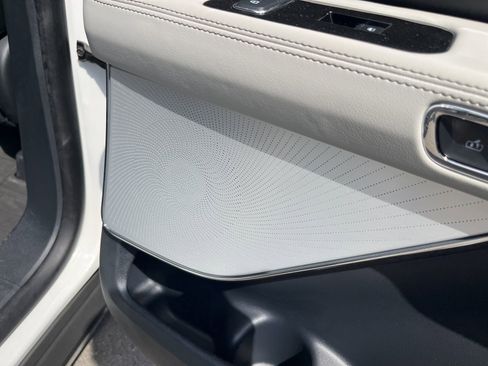 Used 2025 Lincoln Aviator Reserve w/ Equipment Group 201A image 10