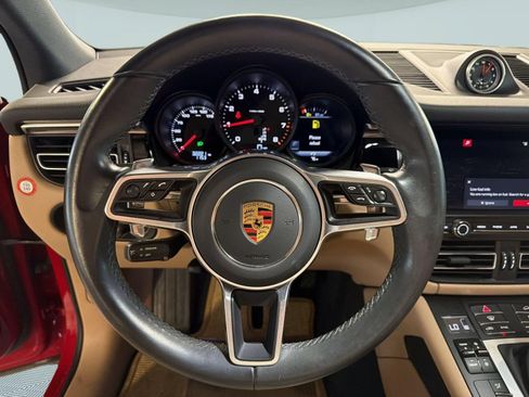 Certified 2021 Porsche Macan AWD/4WD image 11