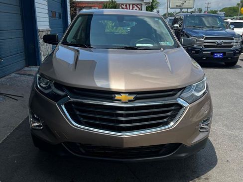 Used 2018 Chevrolet Equinox LS FWD image 3