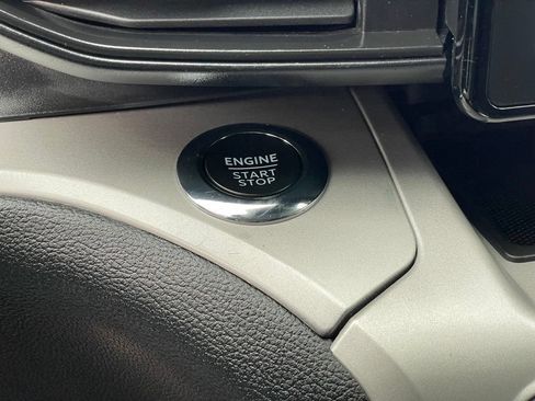 Used 2023 Ford Explorer XLT AWD/4WD image 27