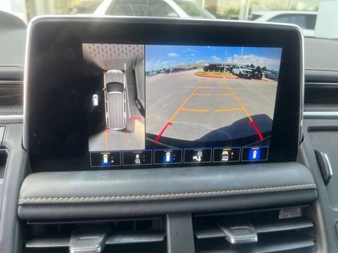 Used 2022 GMC Yukon XL AT4 AWD/4WD image 11