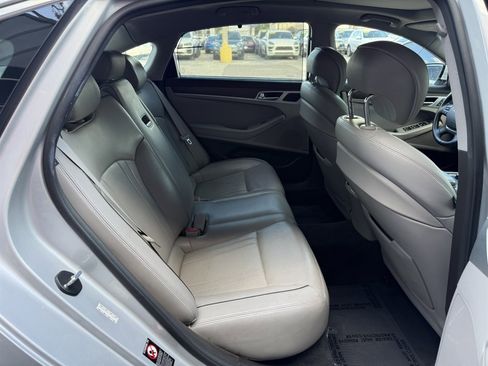 Used 2017 Genesis G80 3.8 w/ Option Group 03 image 17