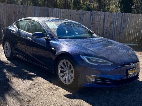 Used 2017 Tesla Model S 90D image 14