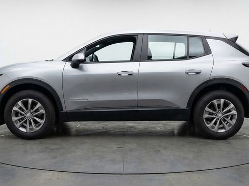 Used 2025 Chevrolet Equinox LT FWD image 4