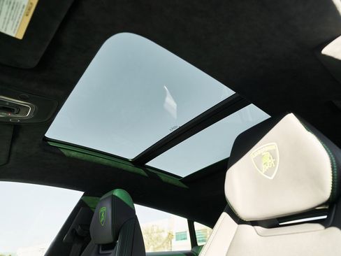 Used 2021 Lamborghini Urus image 46