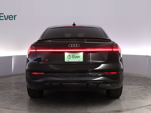 Used 2024 Audi Q8 e-tron Premium Plus w/ Premium Plus Package AWD/4WD image 15