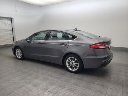 Used 2019 Ford Fusion SE FWD image 3