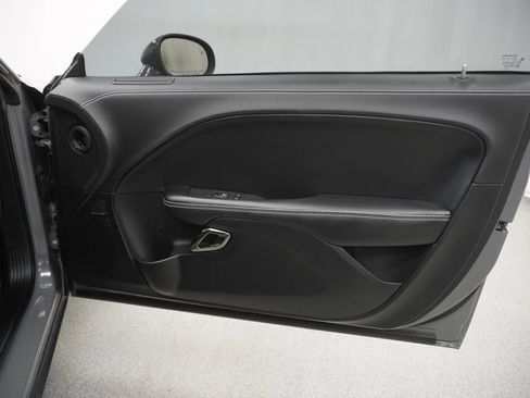 Used 2023 Dodge Challenger SRT Hellcat RWD image 45
