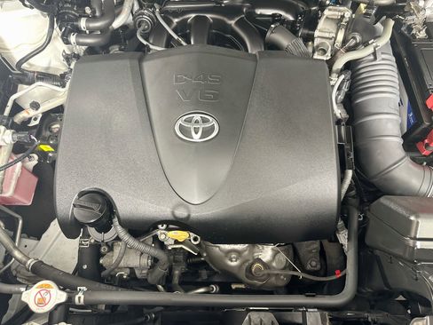 Used 2021 Toyota Highlander Platinum FWD image 37